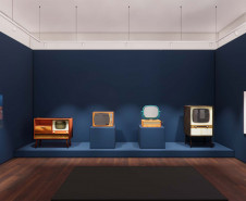 MIS-PR apresenta programação de janeiro com oficinas, visitas noturnas e bate-papo musical