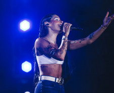 Ana Castela confirma status de fenômeno diante de 228 mil pessoas no Verão Maior Paraná