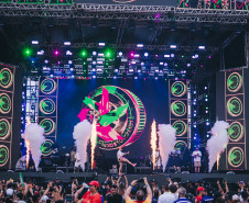 Pagode de Belo e Jeito Moleque encerra primeiro fim de semana de shows do Verão Maior