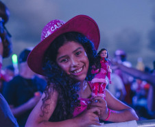 Ana Castela confirma status de fenômeno diante de 228 mil pessoas no Verão Maior Paraná