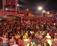 Atitude 67 e Kamisa 10 fazem noite de pagode em dose dupla em Pontal do Paraná