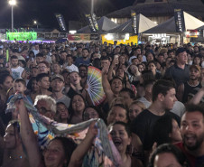 Atitude 67 e Kamisa 10 fazem noite de pagode em dose dupla em Pontal do Paraná