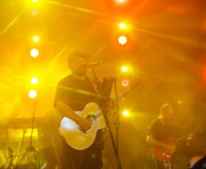 Novidade no Verão Maior, gospel de Fernandinho leva 62 mil pessoas a Matinhos