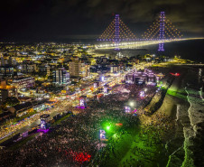 Drones, luzes e recorde de público: show de Alok leva 338 mil pessoas ao Verão Maior