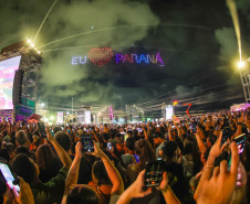 Drones, luzes e recorde de público: show de Alok leva 338 mil pessoas ao Verão Maior