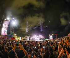 Drones, luzes e recorde de público: show de Alok leva 338 mil pessoas ao Verão Maior