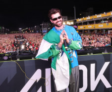 Drones, luzes e recorde de público: show de Alok leva 338 mil pessoas ao Verão Maior