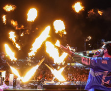 Drones, luzes e recorde de público: show de Alok leva 338 mil pessoas ao Verão Maior