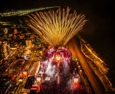 Drones, luzes e recorde de público: show de Alok leva 338 mil pessoas ao Verão Maior