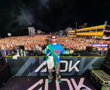 Drones, luzes e recorde de público: show de Alok leva 338 mil pessoas ao Verão Maior