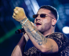 Bruno & Denner e Israel & Rodolffo fazem balada sertaneja para 32 mil pessoas em Pontal do Paraná