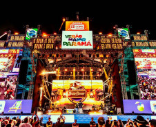 Bruno & Denner e Israel & Rodolffo fazem balada sertaneja para 32 mil pessoas em Pontal do Paraná