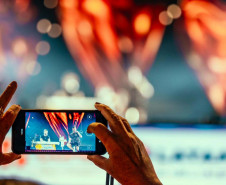 Bruno & Denner e Israel & Rodolffo fazem balada sertaneja para 32 mil pessoas em Pontal do Paraná