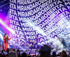 Roberta Miranda e Raça Negra transformam Pontal do Paraná em palco de grandes emoções