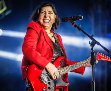 Roberta Miranda e Raça Negra transformam Pontal do Paraná em palco de grandes emoções