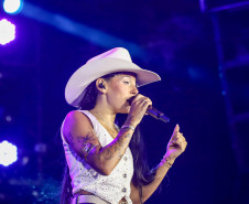 Ana Castela confirma status de fenômeno diante de 228 mil pessoas no Verão Maior Paraná