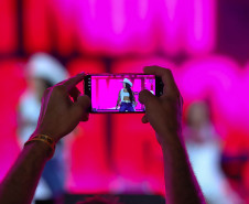 Ana Castela confirma status de fenômeno diante de 228 mil pessoas no Verão Maior Paraná