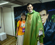 Padre Reginaldo Manzotti reúne 38 mil pessoas no último domingo do Verão Maior Paraná