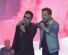 A dupla Zezé Di Camargo e Luciano durante a apresentação do seu show dentro da programação do Verão Maior Paraná, em Matinhos - 07/02/2026