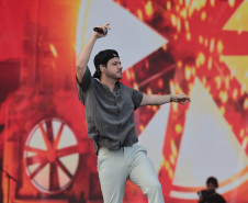 A dupla Israel e Rodolffo  durante  apresentação do seu  show  no Verão Maior Paraná, em Matinhos - 08/02/2026