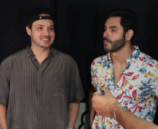 A dupla Israel e Rodolffo  durante  apresentação do seu  show  no Verão Maior Paraná, em Matinhos - 08/02/2026