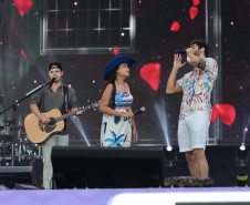 A dupla Israel e Rodolffo  durante  apresentação do seu  show  no Verão Maior Paraná, em Matinhos - 08/02/2026