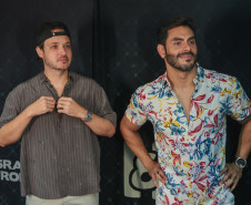 A dupla Israel e Rodolffo  durante  apresentação do seu  show  no Verão Maior Paraná, em Matinhos - 08/02/2026