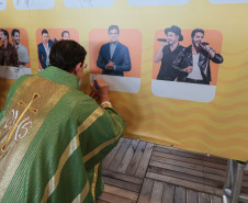 Padre Reginaldo Manzotti reúne 38 mil pessoas no último domingo do Verão Maior Paraná