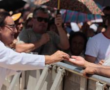 Padre Reginaldo Manzotti reúne 38 mil pessoas no último domingo do Verão Maior Paraná