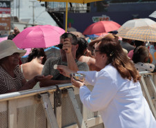 Padre Reginaldo Manzotti reúne 38 mil pessoas no último domingo do Verão Maior Paraná