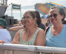 Padre Reginaldo Manzotti reúne 38 mil pessoas no último domingo do Verão Maior Paraná