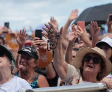 Padre Reginaldo Manzotti reúne 38 mil pessoas no último domingo do Verão Maior Paraná