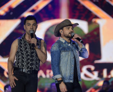 A dupla Zezé Di Camargo e Luciano durante a apresentação do seu show dentro da programação do Verão Maior Paraná, em Matinhos - 07/02/2026