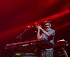 Paralamas do Sucesso voltam a empolgar público com hits atemporais em retorno ao Litoral paranaense