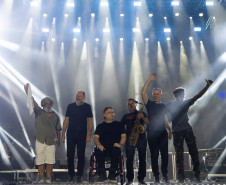 Paralamas do Sucesso voltam a empolgar público com hits atemporais em retorno ao Litoral paranaense