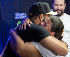 Diego & Arnaldo abrem último fim de semana do Verão Maior Paraná com show eclético em Pontal do Paraná