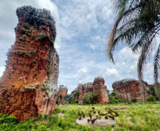 MON sem Paredes: Parque Estadual de Vila Velha receberá obras de arte inéditas ao ar livre