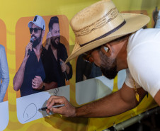 Diego & Arnaldo abrem último fim de semana do Verão Maior Paraná com show eclético em Pontal do Paraná