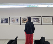 Novo miniauditório do MON é inaugurado com exposição de fotos de Dico Kremer