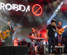 Clássicos do sertanejo no Verão Maior, Teodoro & Sampaio e Gian & Giovani agitam Pontal do Paraná