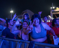 Clássicos do sertanejo no Verão Maior, Teodoro & Sampaio e Gian & Giovani agitam Pontal do Paraná
