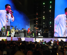 Reggae, praia e conexão: Inner Circle embala 153 mil pessoas em Matinhos