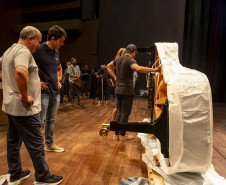 Novo piano marca aporte histórico no Teatro Guaíra e inaugura temporada da OSP