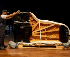 Novo piano marca aporte histórico no Teatro Guaíra e inaugura temporada da OSP