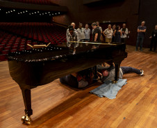 Novo piano marca aporte histórico no Teatro Guaíra e inaugura temporada da OSP