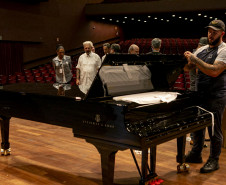 Novo piano marca aporte histórico no Teatro Guaíra e inaugura temporada da OSP