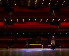Novo piano marca aporte histórico no Teatro Guaíra e inaugura temporada da OSP
