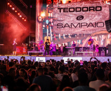 Clássicos do sertanejo no Verão Maior, Teodoro & Sampaio e Gian & Giovani agitam Pontal do Paraná
