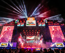 Clássicos do sertanejo no Verão Maior, Teodoro & Sampaio e Gian & Giovani agitam Pontal do Paraná