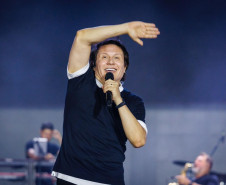 Clássicos do sertanejo no Verão Maior, Teodoro & Sampaio e Gian & Giovani agitam Pontal do Paraná